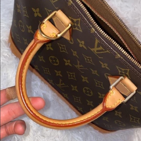 Louis Vuitton Alma PM - Picture 6 of 13